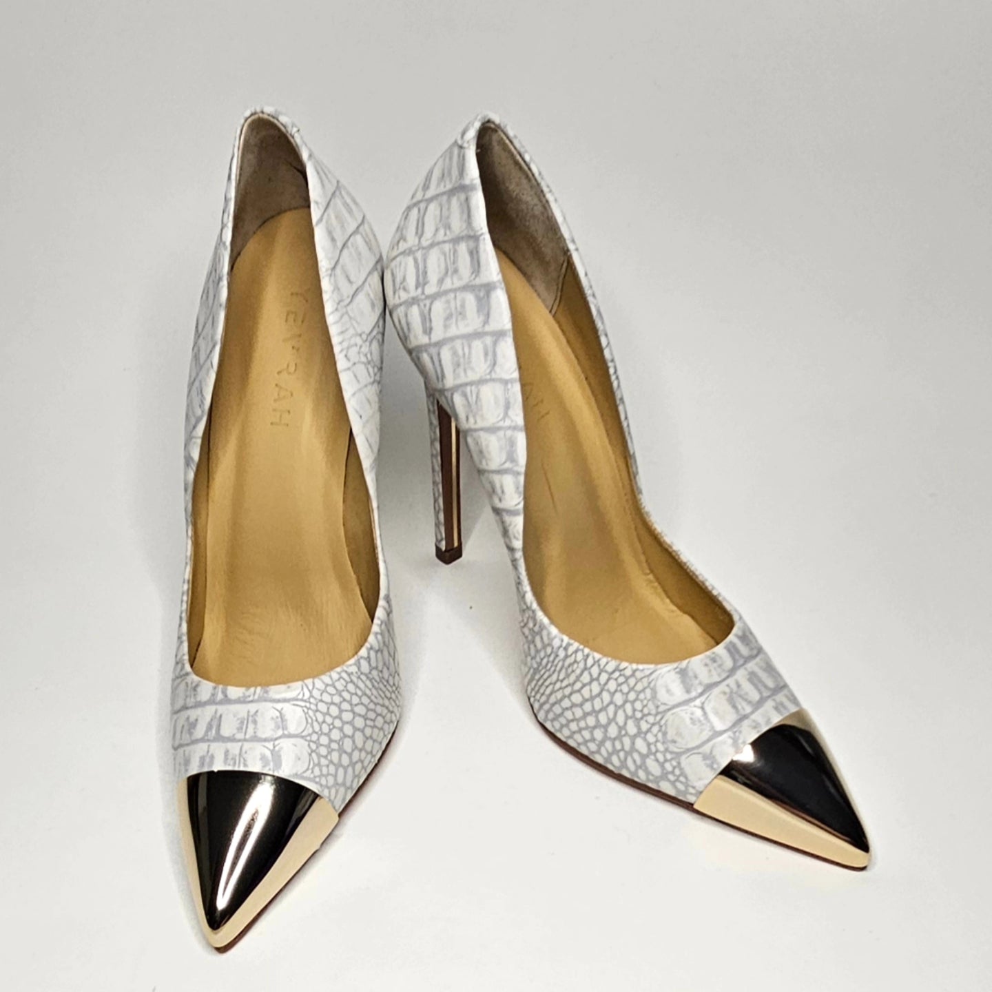 Gray Croc Designer Pumps