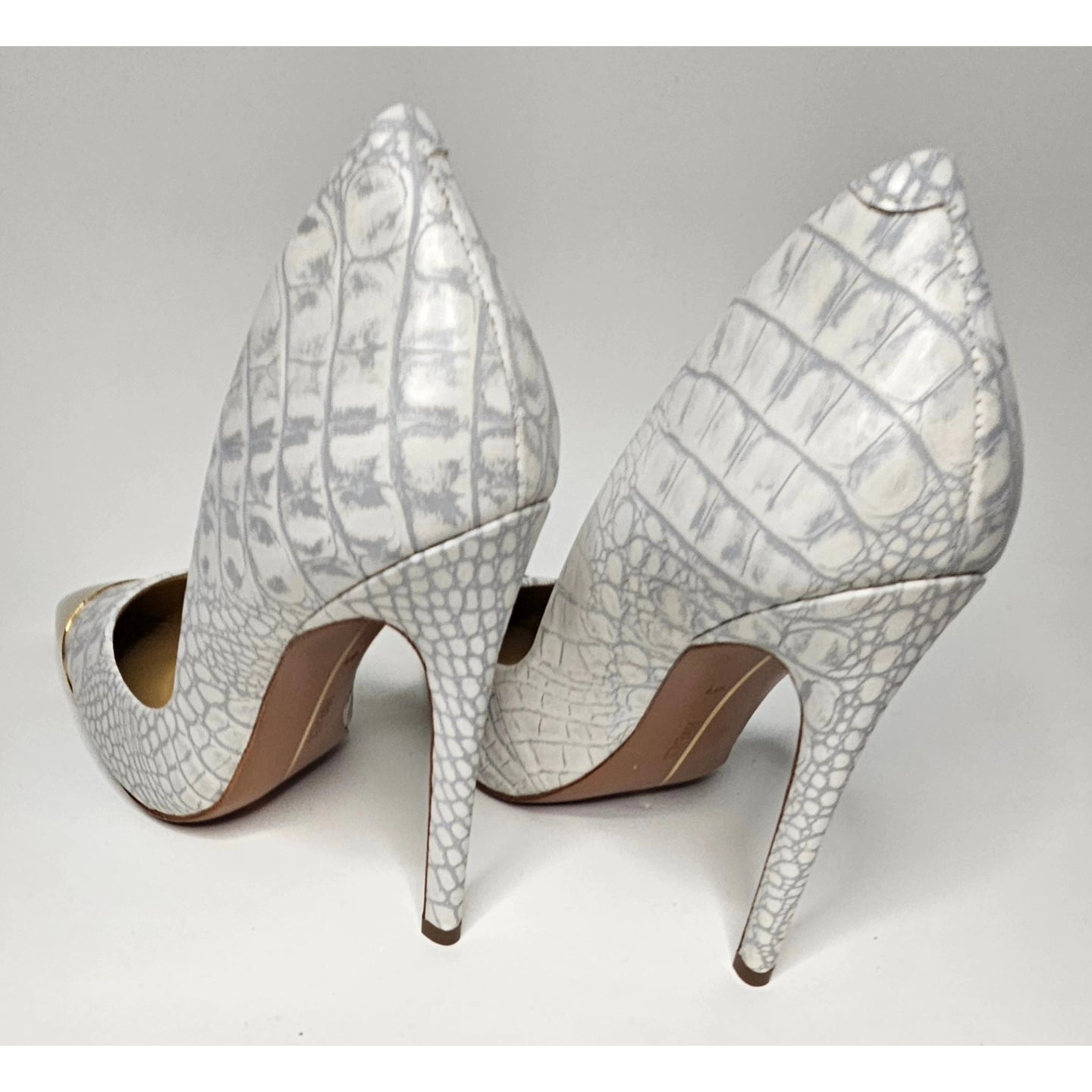 Gray Croc Designer Pumps